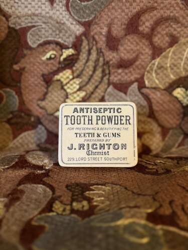 Antique Advertising J.Righton Chemist Southport Tooth Powder Pot Lid